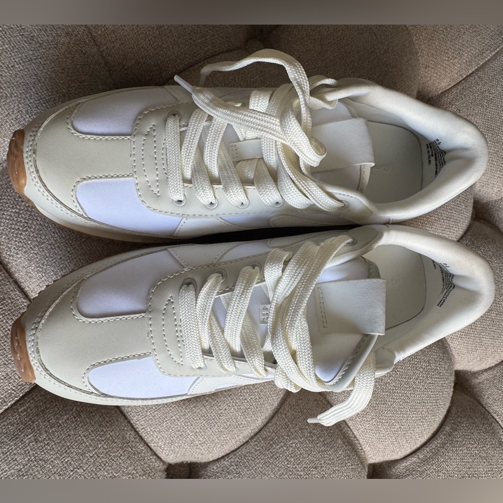 Women's Universal Thread  Athletic Shoes